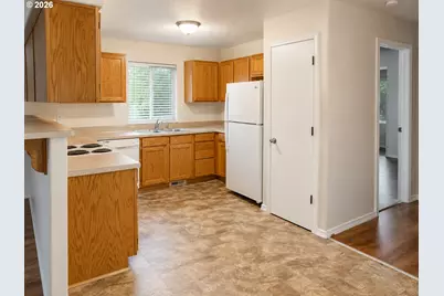 4724 NE 101st Ave, Portland, OR 97220 - Photo 10
