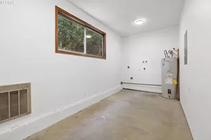 11122 NE Wygant St, Portland, OR 97220 - Photo 24