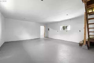 11122 NE Wygant St, Portland, OR 97220 - Photo 28