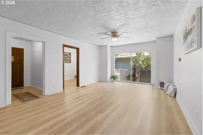 11122 NE Wygant St, Portland, OR 97220 - Photo 6