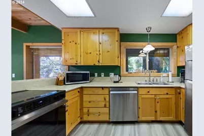 88940 E Round Mountain Loop, Government Camp, OR 97028 - Photo 8