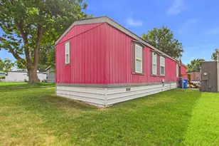 1800 NE 10th St, Hermiston, OR 97838 - Photo 4