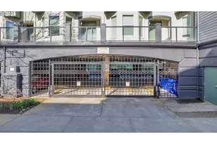 905 N Harbour Dr, Portland, OR 97217 - Photo 42