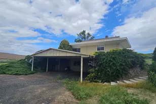 46078 Raymond Rd, Helix, OR 97835 - Photo 4