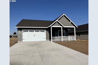 104 Highland Ct, Goldendale, WA 98620 - Photo 1