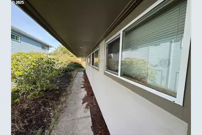 1576 12th St, Florence, OR 97439 - Photo 20