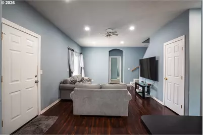 4120 45th Ave NE, Salem, OR 97305 - Photo 8