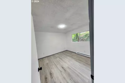 504 Silver Ave, Drain, OR 97435 - Photo 16