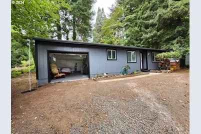 504 Silver Ave, Drain, OR 97435 - Photo 2