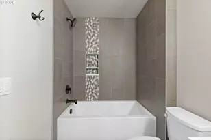 819 Southwest 13th Street, Newport, OR 97365 - Photo 14