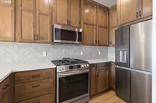 819 Southwest 13th Street, Newport, OR 97365 - Photo 2