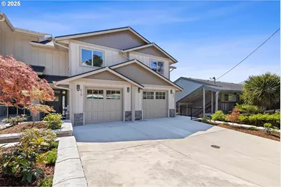819 SW 13th St #2, Newport, OR 97365 - Photo 1