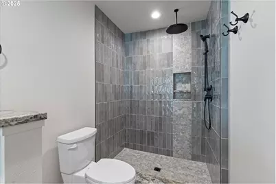 819 SW 13th St #2, Newport, OR 97365 - Photo 22