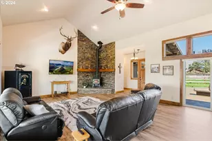 6150 NW Kingwood Ave, Redmond, OR 97756 - Photo 10