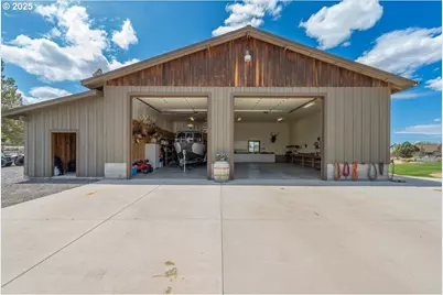 6150 NW Kingwood Ave, Redmond, OR 97756 - Photo 28