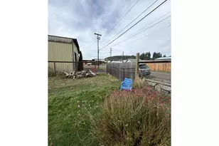 33964 D St, Eugene, OR 97405 - Photo 12