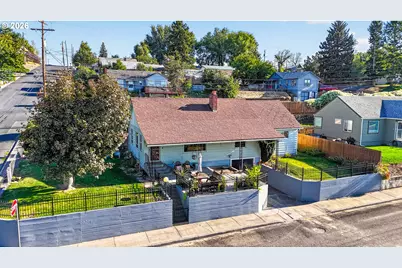 1302 SW Goodwin Pl, Pendleton, OR 97801 - Photo 4