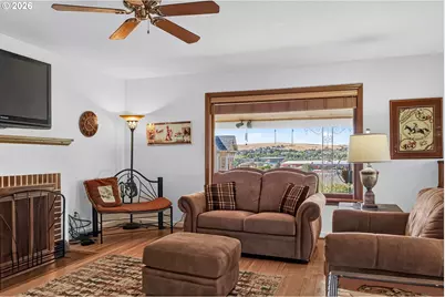 1302 SW Goodwin Pl, Pendleton, OR 97801 - Photo 16
