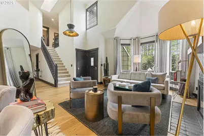 4340 SW Vacuna St, Portland, OR 97219 - Photo 4