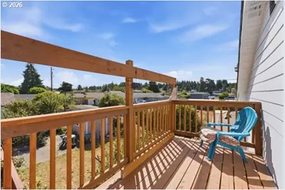 2206 Marion St, North Bend, OR 97459 - Photo 48