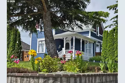 2206 Marion St, North Bend, OR 97459 - Photo 2