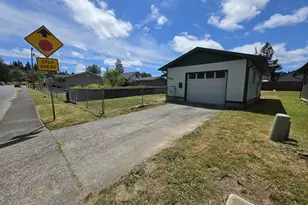 1407 Bowmont Ave, Kelso, WA 98626 - Photo 34