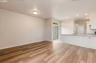 373 SE Kitzmiller Dr, Dallas, OR 97338 - Photo 2