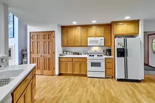 301 Edgewood Dr, Silverton, OR 97381 - Photo 16