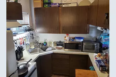 160 Spring St, Gardiner, OR 97441 - Photo 10