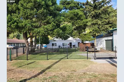 160 Spring St, Gardiner, OR 97441 - Photo 2