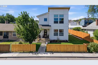 1224 E 8th St, The Dalles, OR 97058 - Photo 1