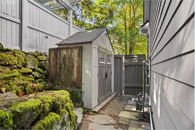 762 Maple St, Lake Oswego, OR 97034 - Photo 40