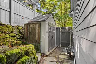 762 Maple St, Lake Oswego, OR 97034 - Photo 40