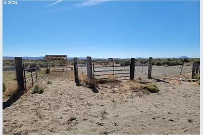 88160 Fairview Ln, Christmas Valley, OR 97641 - Photo 32