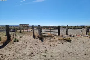 88160 Fairview Ln, Christmas Valley, OR 97641 - Photo 32