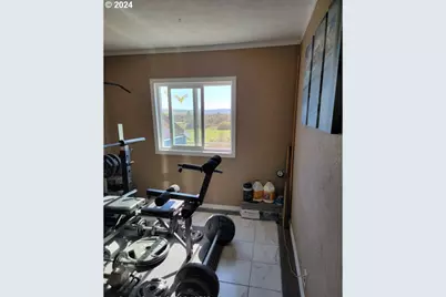 88160 Fairview Ln, Christmas Valley, OR 97641 - Photo 16