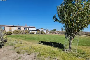 88160 Fairview Ln, Christmas Valley, OR 97641 - Photo 28