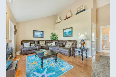 316 7th St, Long Beach, WA 98631 - Photo 16