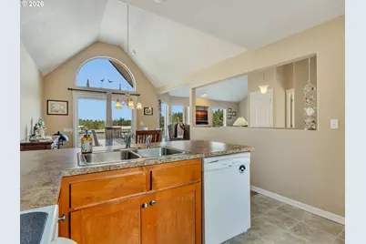 316 7th St, Long Beach, WA 98631 - Photo 22