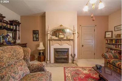 608 W 6th St, The Dalles, OR 97058 - Photo 22