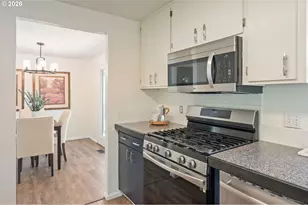 3665 Thames St, Eugene, OR 97405 - Photo 14