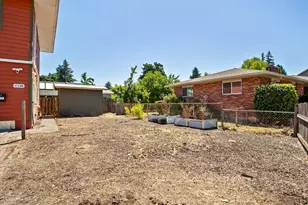 3710 SE 49th Ave, Portland, OR 97206 - Photo 4