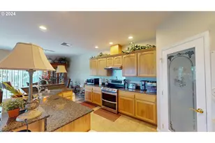 94244 10th St, Gold Beach, OR 97444 - Photo 16