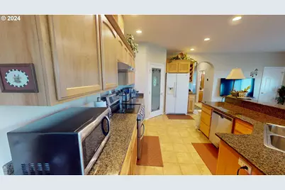 94244 10th St, Gold Beach, OR 97444 - Photo 14