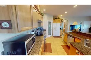 94244 10th St, Gold Beach, OR 97444 - Photo 14