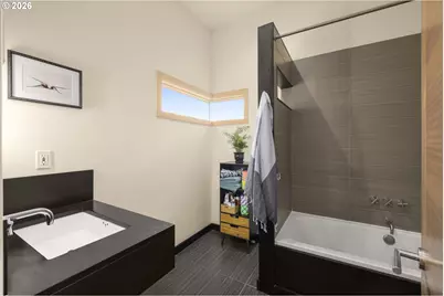 6809 SE Ash St, Portland, OR 97215 - Photo 32