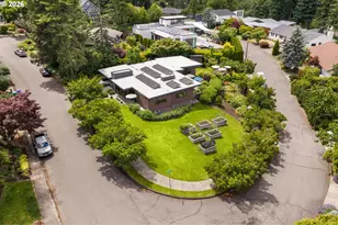 6809 SE Ash St, Portland, OR 97215 - Photo 34