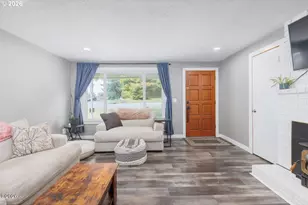 806 NE Douglas St, Newport, OR 97365 - Photo 6