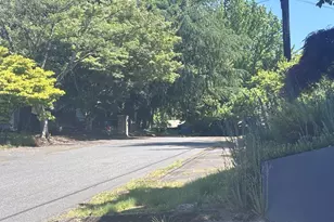 6166 SW Wilbard St, Portland, OR 97219 - Photo 6