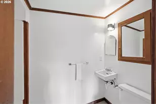 835 Ash Ave, Cottage Grove, OR 97424 - Photo 38